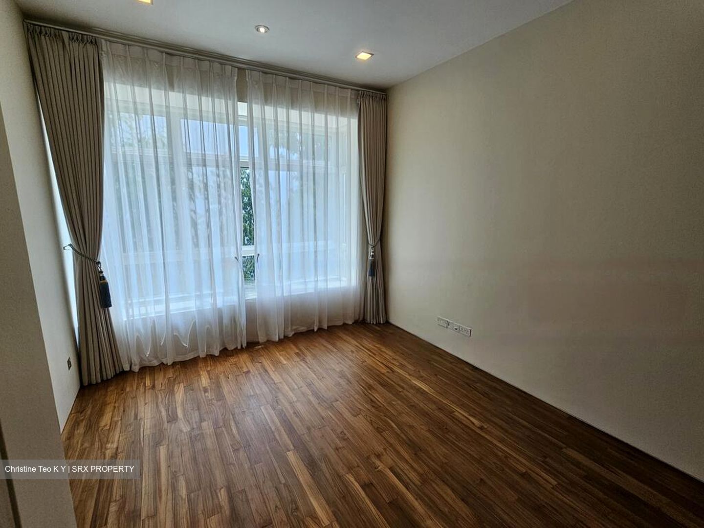 Lloyd Road (D9), Condominium #427523121
